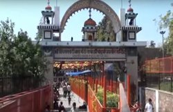 मेरठ: मंदिर बनाने के लिए मांगने गए थे चंदा, मुस्लिम महिला ने अपनी जमीन ही कर दी दान