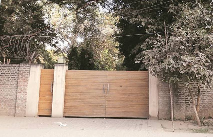 मेहरौली, दिल्ली स्थित इंदिरा गांधी फार्महाउस (Express photo by Gajendra Yadav) मेहरौली, दिल्ली स्थित इंदिरा गांधी फार्महाउस (Express photo by Gajendra Yadav)