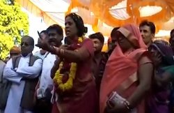 MP : कांग्रेस विधायक ने कलेक्टर को दी ट्रांसफर की धमकी, सरकार ने अगले दिन कर दिया तबादला