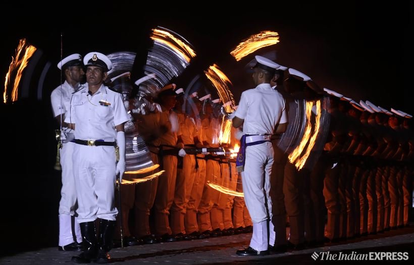 navy day 2018, indian navy, beating retreat and tattoo ceremony, gateway of india, indian navy photos, india news