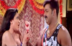 VIDEO: पवन सिंह और मोनालिसा का यह डांस वीडियो वायरल, मिले करोड़ों व्यूज