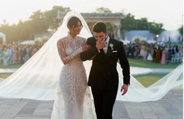 Trending news, Priyanka chopra, troll, trollers, Cricket Pitch, American singer Nick Jonas, Nick Jonas, wedding gown, प्रियंका चोपड़ा, निक