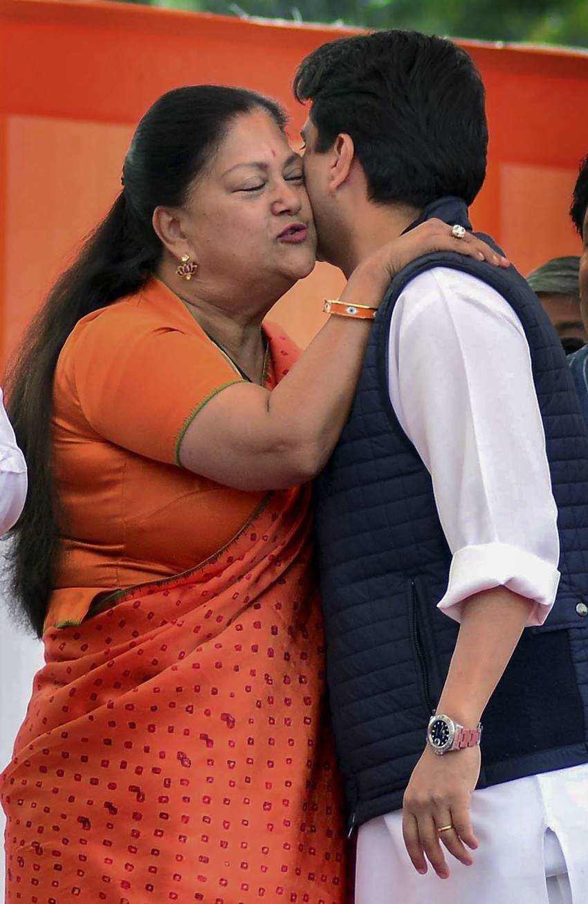 "ashok gehlot, sachin pilot, narendra modi, rahul gandhi, rajasthan cm, rajasthan cm oath, rajasthan cm oath ceremony, rajasthan cm candidate, election results, election results 2018, rajasthan election 2018, rajasthan election result 2018