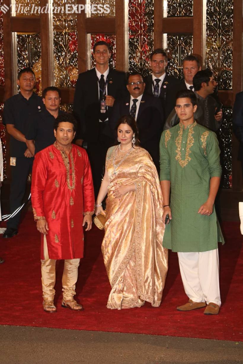 "isha ambani, isha ambani wedding, isha ambani anand piramal, rajinikanth, deepika ranveer, priyanka nick jonas, shah rukh khan, salman khan, isha ambani anand piramal wedding, isha ambani wedding, isha ambani wedding pics, isha ambani anand piramal wedding pics, isha ambani anand piramal marriage, isha ambani wedding photos, isha ambani marriage, isha ambani marriage pics, isha ambani marriage images, isha ambani wedding dress, isha ambani age