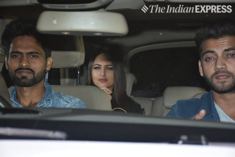 salman khan, salman khan birthday, salman birthday, salman khan birthday party, salman birthday party photos, salman khan age, salman khan party, katrina kaif, iulia vantur, salman ahil video, salman khan birthday video, salman khan news, salman khan latest
