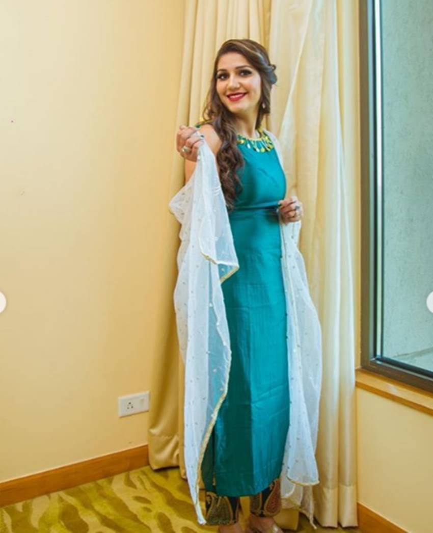 "sapna choudhary, sapna choudhary dance, sapna choudhary haryanavi song, sapna choudhary new song 2018, sapna choudhary new song video, सपना चौधरी हरयाणवी सॉन्ग डांस वीडियो, सपना चौधरी हरयाणवी सॉन्ग, bhojpuri gana, bhojpuri gana 2018, sapna choudhary dance video, sapna choudhary bhojpuri song, sapna choudhary bhojpuri dance video, sapna choudhary bhojpuri dance, chandigarh jawan lagi, chandigarh jawan lagi song, chandigarh jawan lagi new song, sapna choudhary chandigarh jawan lagi, video, sapna choudhary, dance, famous, song, hamma hamma, viral, haryana, हरियाणा, सपना चौधरी, डांस, वीडियो, हम्मा-हम्मा, गाना, बिग बॉस, डांसर, भोजपुरी गाना, हरियाणवी डांसर, sapna chaudhary, dancing, video vira