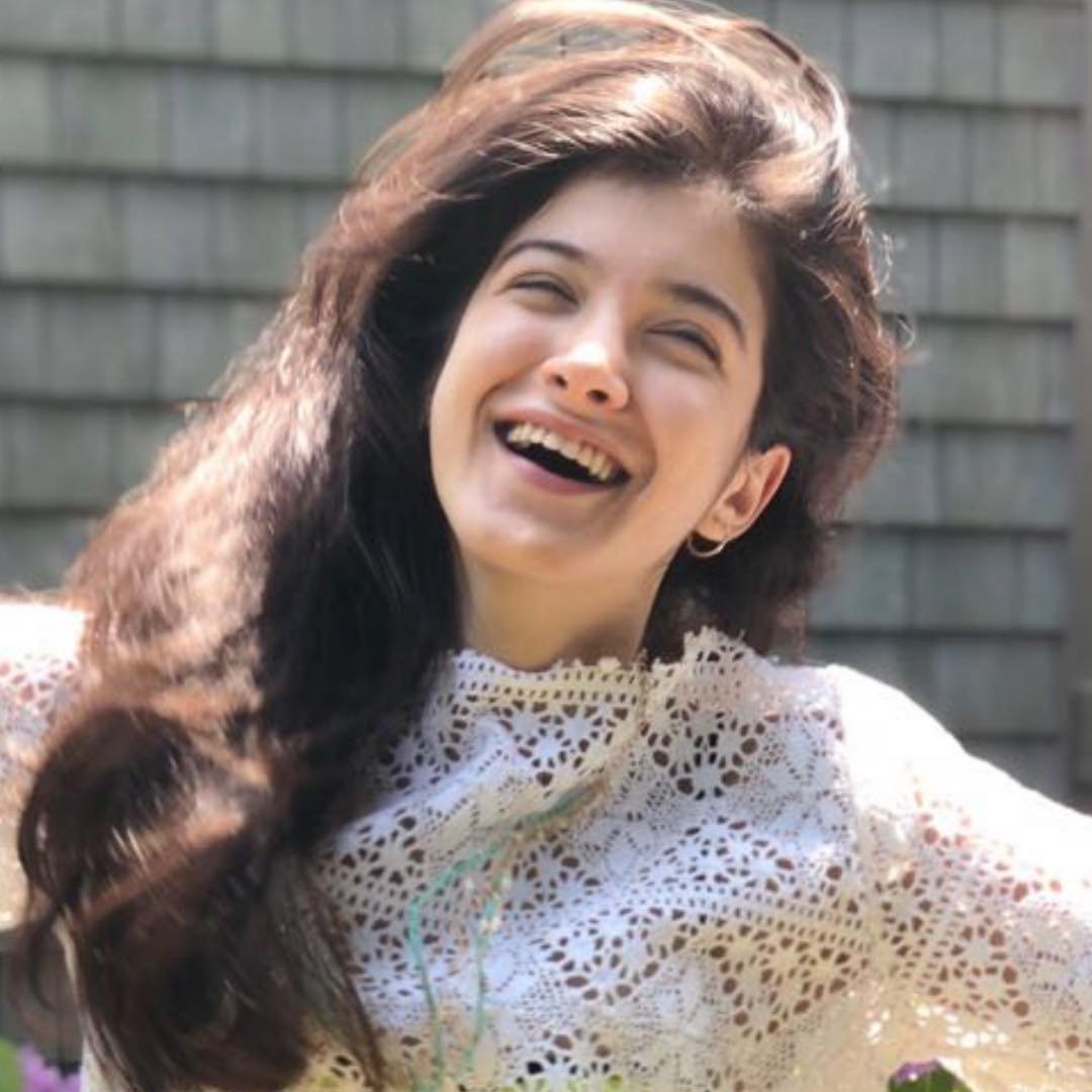 Janhvi Kapoor, Sanjay Kapoor, Anil Kapoor, Karan Johar, Ananya Pandey, Alia Bhatt, Chunky Pandey, Varun Dhawan, Ranbir Kapoor