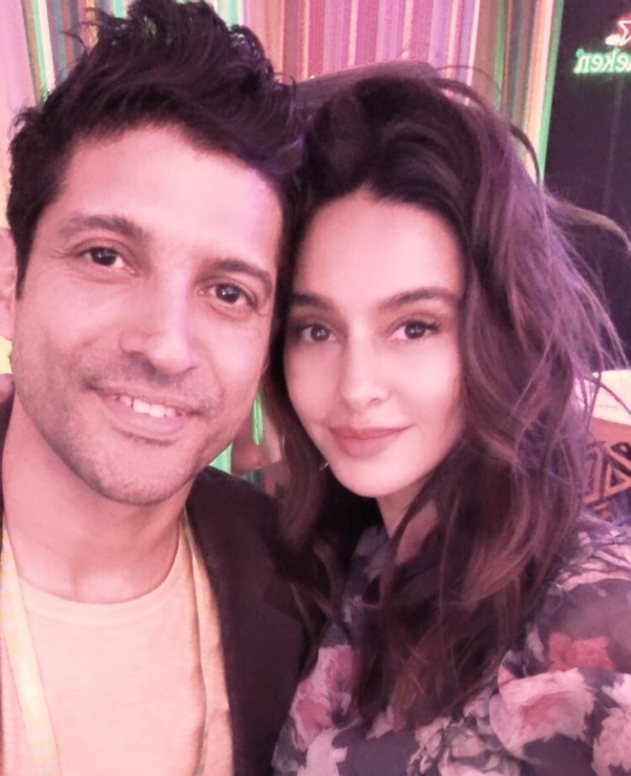 Shibani Dandekar,Farhan Akhtar,Shibani Farhan, Shibani love Affair with farhan, Shibani hot pics, shibani boy friend