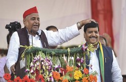 शिवपाल संग मुलायम: पीएसपी की रैली में हुई नारेबाजी तो बोले पूर्व सीएम- नहीं सुनना चाहते तो वापस चले जाओ