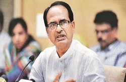 शिवराज का कांग्रेस पर हमला, कहा- आयोग की निष्पक्षता पर सवाल उठाकर चुनाव को मजाक बना रही कांग्रेस