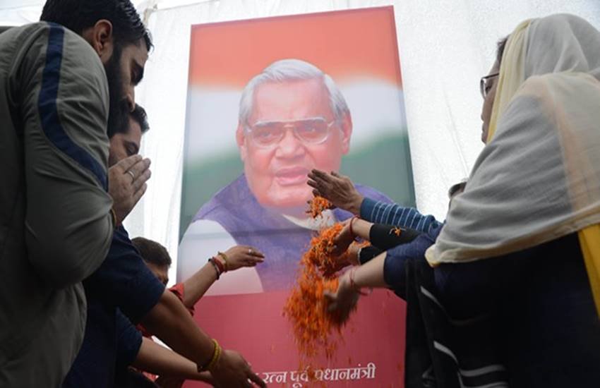 शिक्षा विभाग ने सभी स्कूलों को इसके निर्देश जारी कर दिए थे। 
(फोटो सोर्स : Indian Express)