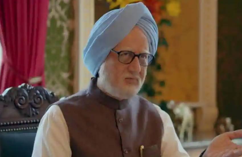 पूर्व पीएम मनमोहन सिंह के किरदार को निभाते अनुपम खेर
