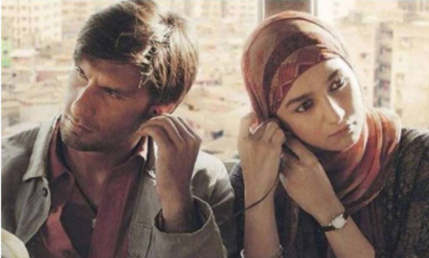 14 फरवरी को रणवीर सिंह और आलिया भट्ट स्टारर Gully Boy आ रही है। जोया अख्तर के निर्देशन में बनी फिल्म रणवीर-आलिया के अलावा कल्की कोचलिन हैं।
