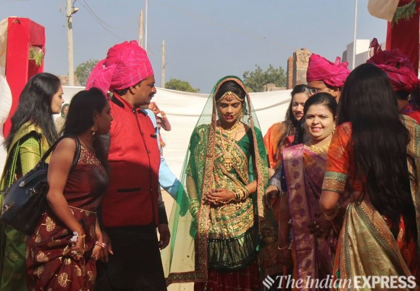 किंजल पारिख मूल रूप से विरामगाम की रहने वाली हैं। उनका परिवार अब सूरत में बस गया है।