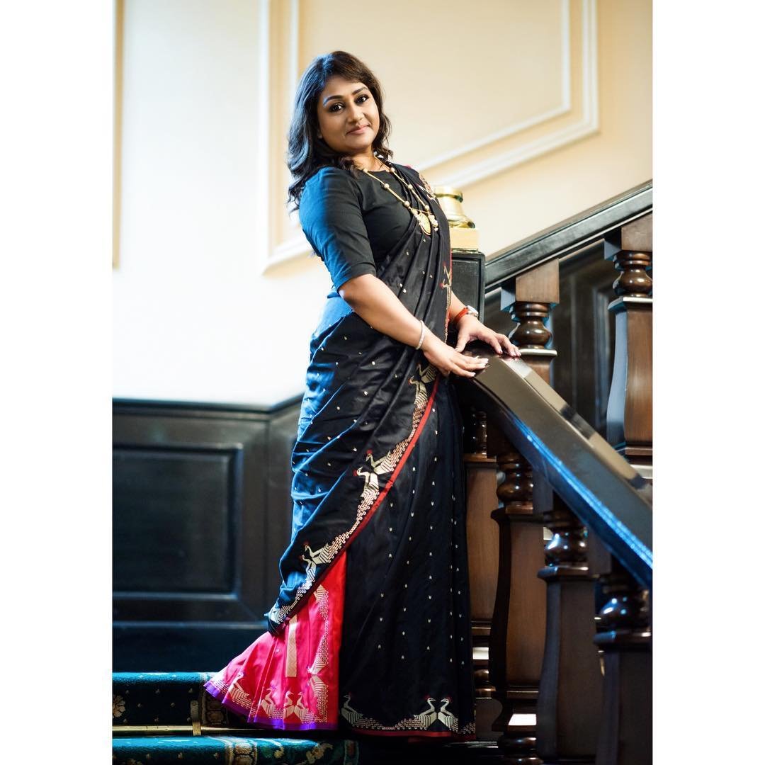 dolly jain, deepika padukone, priyanka chopra, isha ambani, nita ambani, sonam kapoor, sridevi, sari draping, ways of draping sari, isha ambani wedding, priyanka chopra wedding, sonam kapoor wedding, deepika padukone wedding, celebrity weddings, dolly jain sari draping, celeb fashion, bollywood fashion,