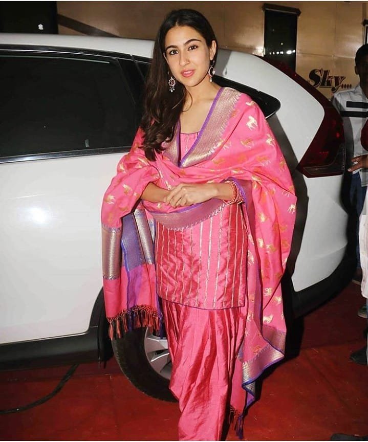 Sara Ali Khan, Lohri, Amrita Singh, Sandeep Khosla, Sara Ali Khan Marathi Taraka