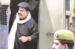 बाहुबली अतीक अहमद का बरेली ट्रांसफर, जान का खतरा बताते हुए जेलर ने मांगा गनर