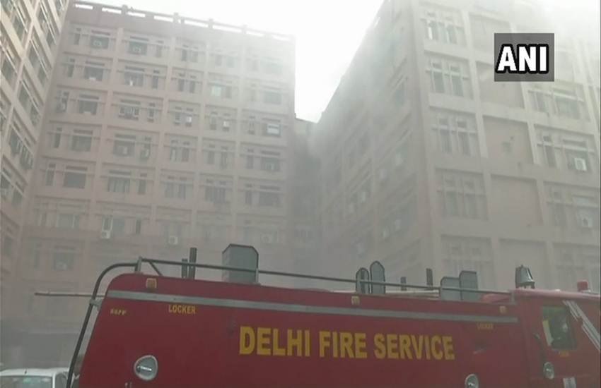 Delhi Fire, Fire, Building, Block-14, CGO Complex, Pragati Vihar, Fire Tenders, Delhi News, State News, Hindi News