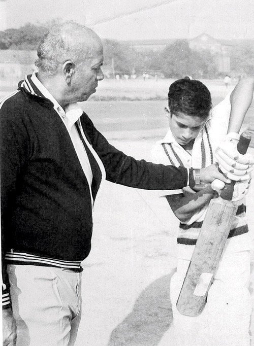ramakant achrekar, achrekar photos, achrekar sachin photos, achrekar sachin footage, achrekar pics, ramakant achrekar photos, cricket news, sports news