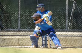 ind vs aus, ind vs aus odi series, virat kohli, ms dhoni, ms dhoni and fans