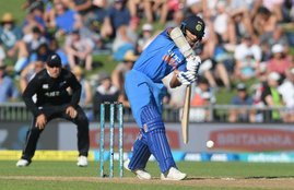 shikhar dhawan, rishabh pant, shikhar dhawan to rishabh pant, ind vs nz,