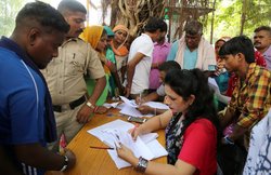 EWS को 10%आरक्षण: तीन साल में लगातार घटीं केंद्र सरकार की नौकरियां, कम हुए 2.30 लाख कर्मचारी