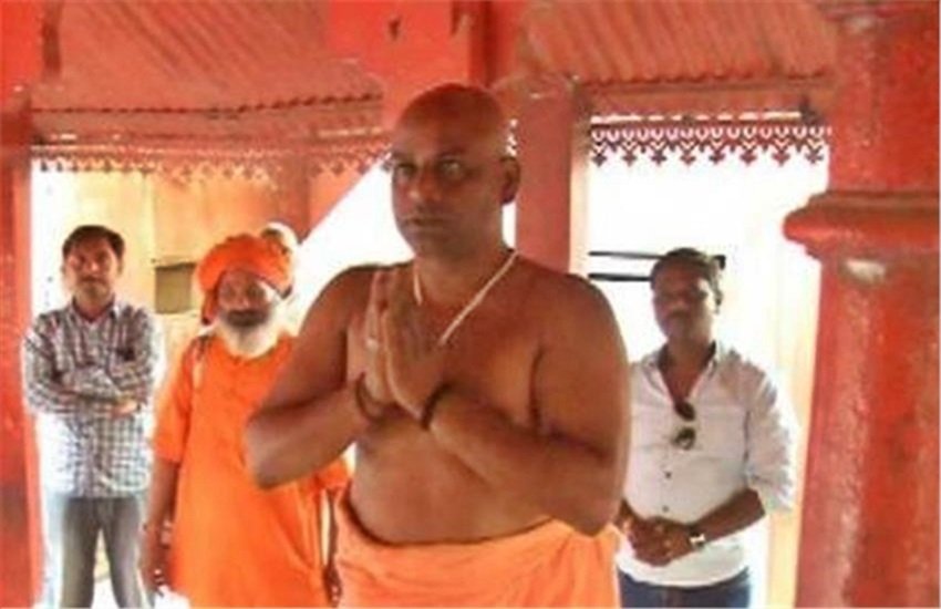 कन्हैया प्रभुनंद गिरि, फोटो सोर्स- इंडियन एक्सप्रेस