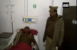Police Inspector, SI Manoj Kumar, Manoj Kumar, Shout, 'Thain Thain', Scare, Criminals, Encounter, Sambhal, 12 October, Injury, Exchange of Fire, Police, Criminals, Sambhal, SP, Yamuna Prasad, Bike, Miscreants, Fire, Police, SI Manoj Kumar, Counter Firing, Hospital, Sambhal News, UP News, Hindi News
