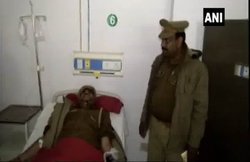 उत्तर प्रदेश: मुंह से ठांय-ठांय करने वाला दारोगा घायल, मुठभेड़ में लगी गोली
