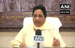 मायावती का बड़ा बयानः कांग्रेस-बीजेपी में कोई अंतर नहीं, अल्पसंख्यकों पर कर रहे बर्बर कार्रवाई