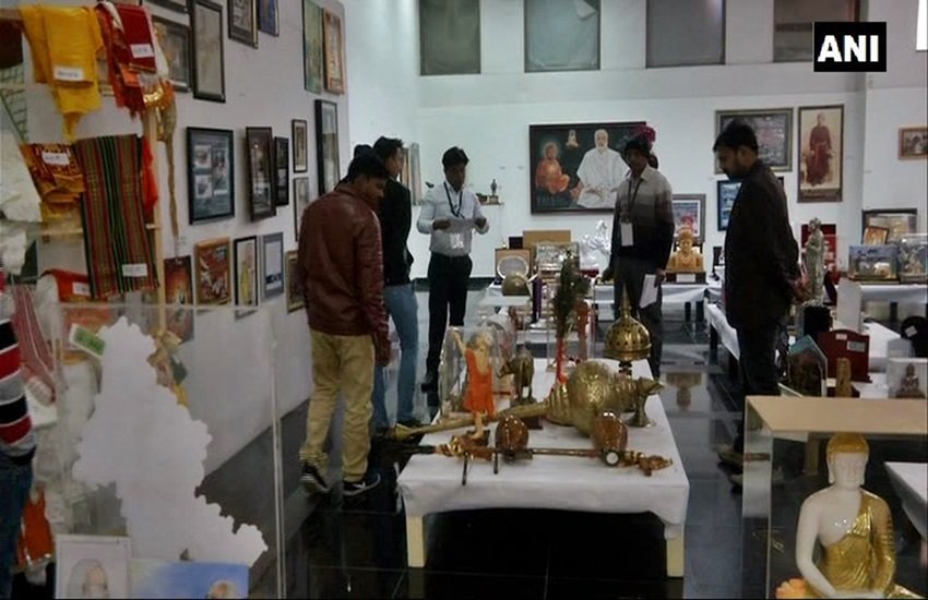 प्रधानमंत्री नरेन्द्र मोदी को मिले स्मृति चिन्हों की हुई नीलामी, फोटो सोर्स- ANI