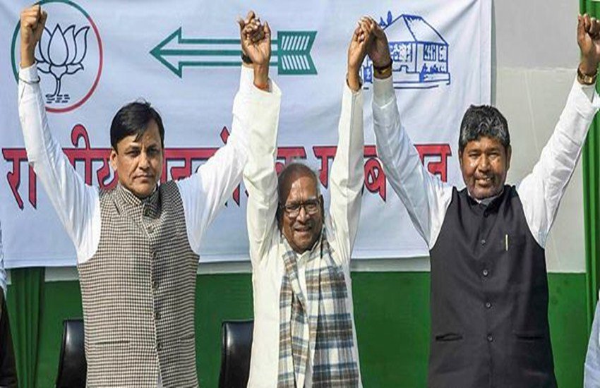 बीजेपी के सहयोगी दल एलजेपी के नेता पशुपति कुमार पारस ने दावा किया कि लोकसभा चुनावों की तारीखों का ऐलान 6 से 10 मार्च के बीच हो सकता है। (फोटो सोर्स:PTI)