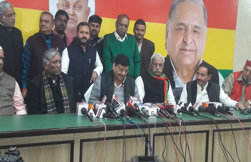 उत्तर प्रदेश में इस समय जहां समाजवादी पार्टी के वरिष्ठ नेताओं उठापटक का दौर जारी है और इसी उठापटक के दौरान कई समाजवादी पार्टी के वरिष्ठ नेता व पूर्व मंत्री समाजवादी पार्टी को अलविदा कहते हुए शिवपाल सिंह यादव की प्रगतिशील समाजवादी पार्टी में शामिल हो चुके हैं।
