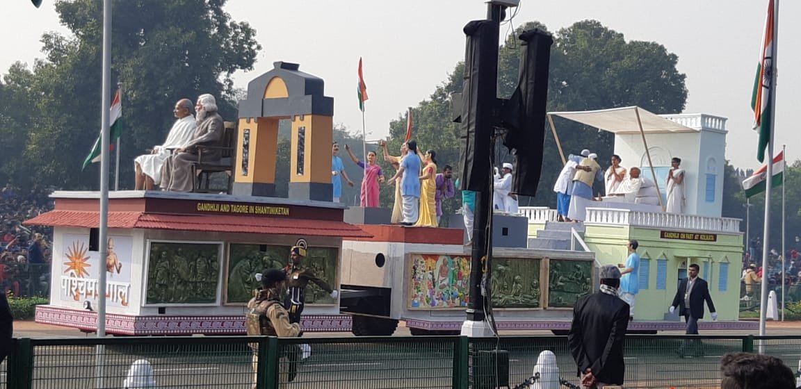 पश्चिम बंगाल की झांकी।