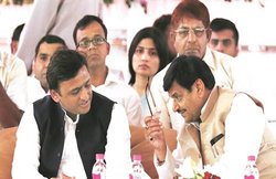 भतीजे अखिलेश को शिवपाल यादव की सलाह- मायावती भरोसे लायक नहीं, मुझ पर लगाए थे यौन शोषण के आरोप
