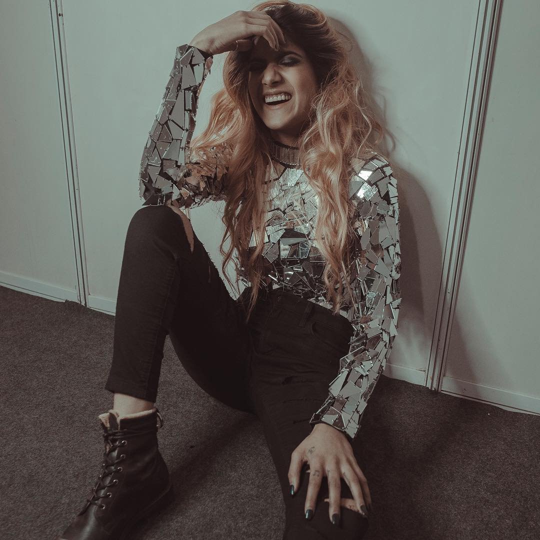 Ananya Birla,south india,Sean Kingston,Kumar Mangalam Birla,Guitar, Ananya Birla live show, Ananya Birla song, Ananya Birla singing show, Ananya Birla live consort,