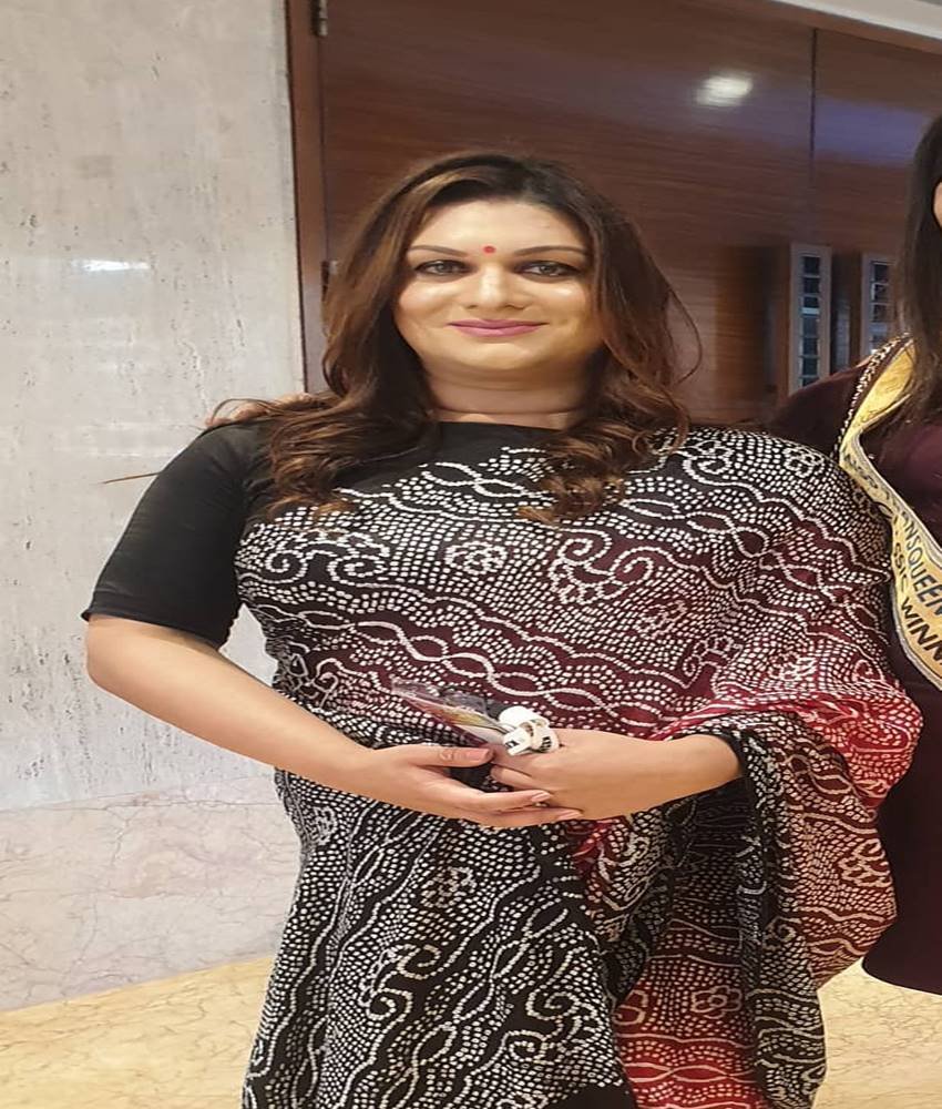 "congress, apsara reddy, transgender congress leader, transgender, transgender office bearer, political figure, rahul gandhi, sushmita dev, andhra pradesh, transgender politician"