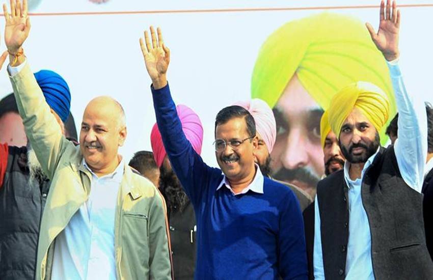 आप के वरिष्ठ नेता और संगरूर से सांसद भगवंत मान ने रविवार को कहा कि उन्होंने अपनी मां की सलाह पर शराब छोड़ दी है। केजरीवाल ने की सराहना 