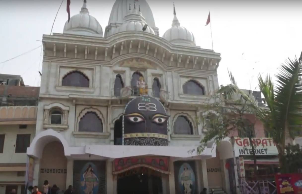 Chakkulathukavu Temple, Attukal Bhagavathy Temple, Kerala, Kamrup Kamakhya Temple, Assam, Trimbakeshwar Temple, Nasik, Maharashtra, mens are not allow in these temples