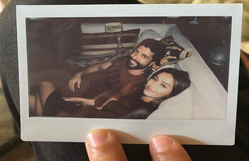 
फरहान अख्तर के साथ शिबानी दांडेकर की तस्वीर। (फोटो सोर्स- @faroutakhtar)