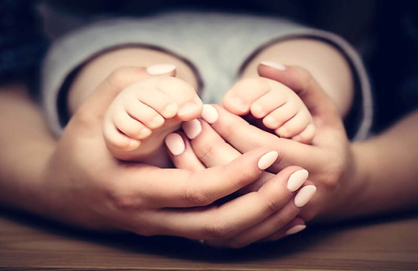 पहली बार मां बनने वाली महिलाएं रखें इन बातों का ध्यान (Source: Dreamstime) पहली बार मां बनने वाली महिलाएं रखें इन बातों का ध्यान (Source: Dreamstime)