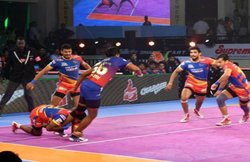 Pro Kabaddi 2018 Qualifier 2, Gujarat Fortunegaints vs UP Yoddha: यूपी योद्धा और गुजरात फॉर्च्यूनजाएंट्स मुकाबले में इन खिलाड़ियों पर होगी निगाहें