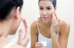 बीमारी में इन क्रीम्स का करते हैं इस्तेमाल तो रहें सावधान, जलने का हो सकता है खतरा