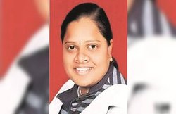 पिता को नक्सलियों ने मार डाला था, यह महिला कांग्रेस विधायक बनी डिप्टी स्पीकर
