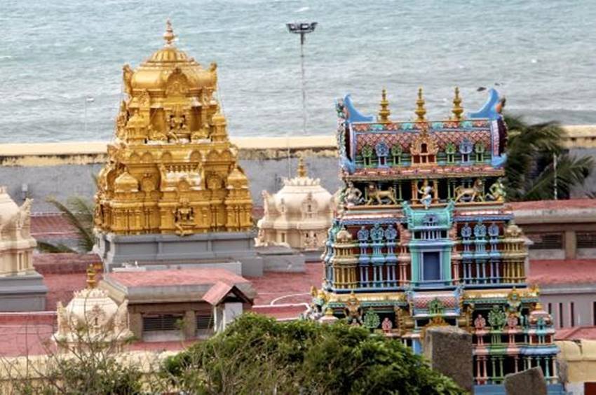 Chakkulathukavu Temple, Attukal Bhagavathy Temple, Kerala, Kamrup Kamakhya Temple, Assam, Trimbakeshwar Temple, Nasik, Maharashtra, mens are not allow in these temples