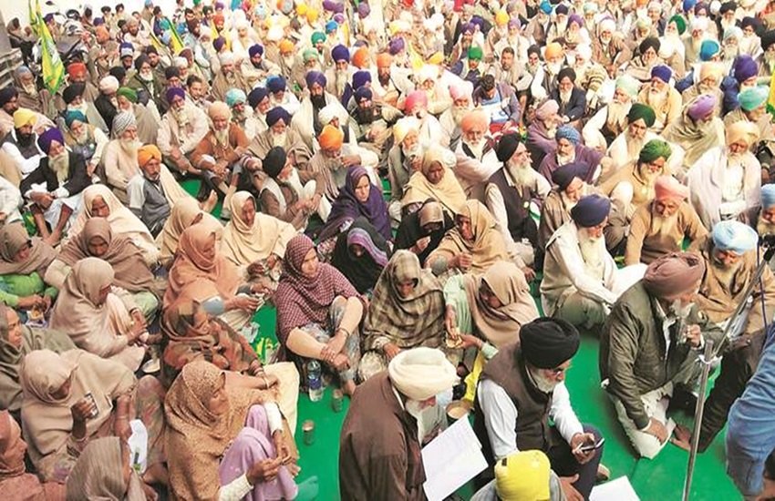 धरना देते किसान, फोटो सोर्स- गुरमीत सिंह (एक्सप्रेस फोटो)