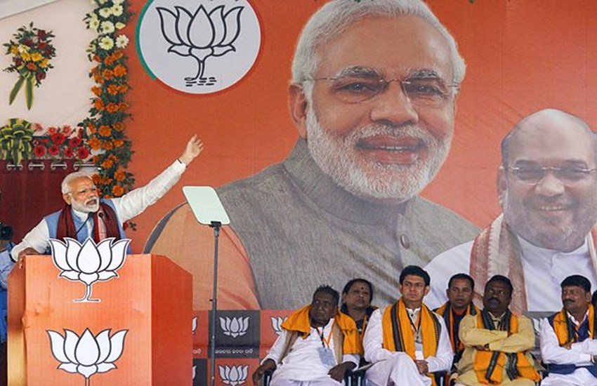 पीएम नरेंद्र मोदी समेत कई राजनीतिक हस्तियों के खिलाफ चुनाव मैदान में खड़े होंगे जिंदा-मुर्दे. (फोटो क्रेडिट/ PTI) 