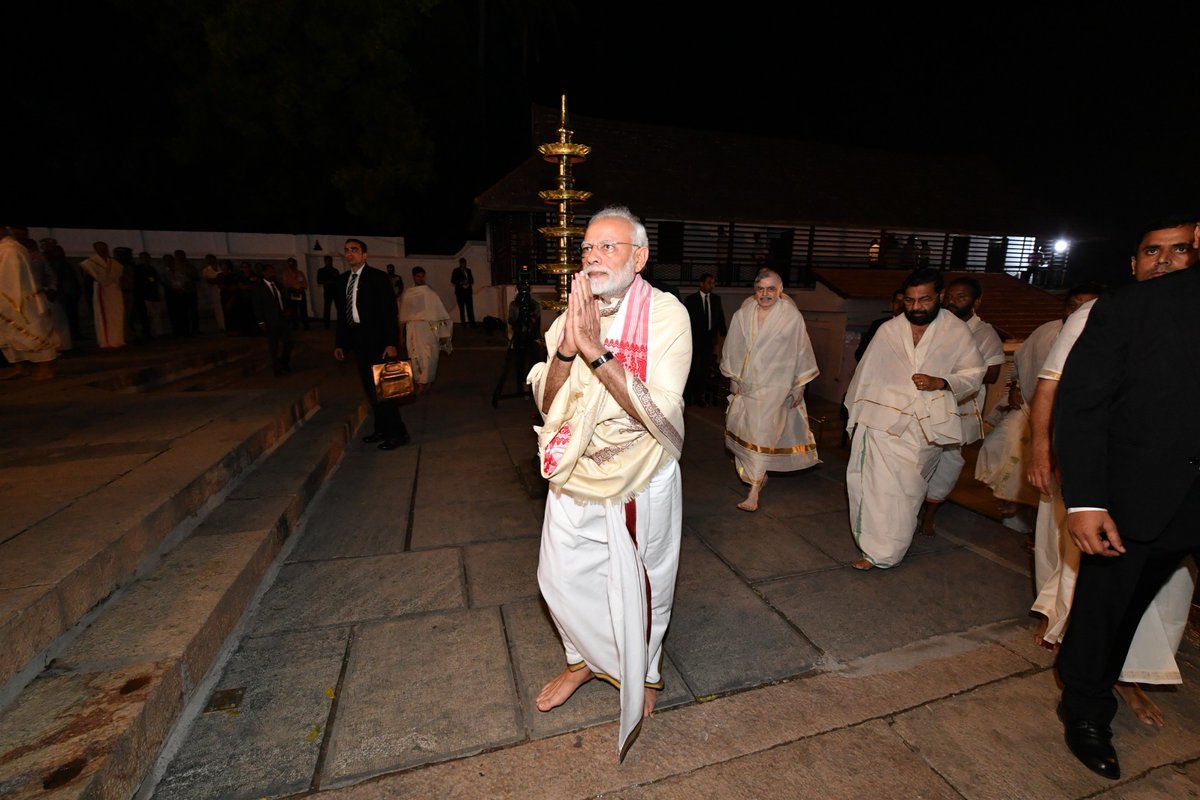 Narendra Modi,Kollam,Padmanabhaswamy Temple,BJP Kerala,Congress,Makaravilakku',Sabarimala Kerala,Modi in Kerala,Kerala road