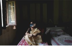 पासबुक, गहने, नकदी लेकर मां को अस्पताल में छोड़ गया बेटा, रक्षा मंत्रालय में अंडर सेक्रेटरी थे पति