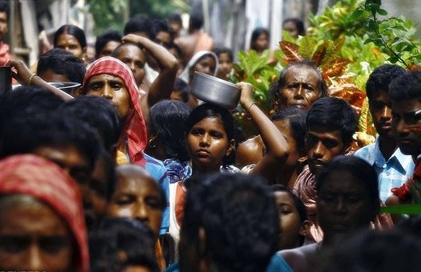 भारत में बेहद गरीब लोगों की संख्या में भारी कमी आई है। (फोटो सोर्स: एक्सप्रेस आर्काइव)